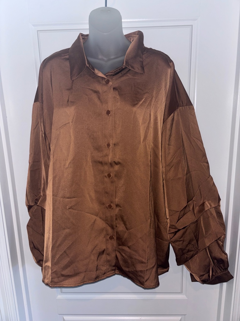 GeeGee Plus Brown Solid Satin Collared Button-Up Long Sleeve Blouse Size 2XL